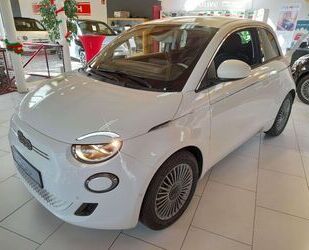 Fiat Fiat 500e Neuer 500e 3+1 2023 Style-/Tech-/Komfort Gebrauchtwagen