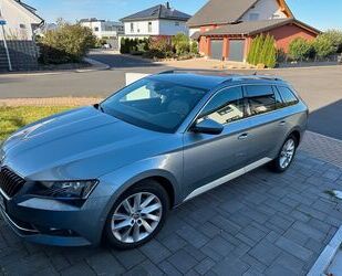 Skoda Skoda Superb 1.8 TSI DSG Ambition Combi Gebrauchtwagen