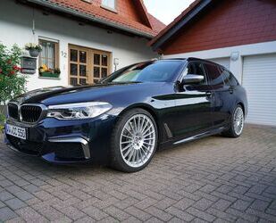 BMW BMW M550d xDrive Touring B&W Massage Pano Adaptive Gebrauchtwagen