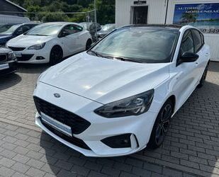 Ford Ford Focus Lim. ST-Line* 1-HAND* Gebrauchtwagen