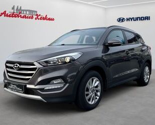 Hyundai Hyundai Tucson 2.0 CRDi 4WD Style Panoramadach+AHK Gebrauchtwagen