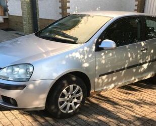 VW Volkswagen Golf 1.6 FSI Comfortline Gebrauchtwagen