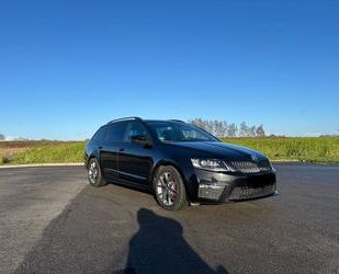 Skoda Skoda Octavia 2.0 TDI DSG RS Combi RS AHK Gebrauchtwagen