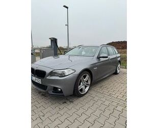 BMW BMW 520d xDrive Touring A - Gebrauchtwagen