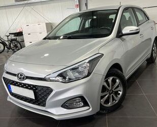 Hyundai Hyundai i20 1.2 **SHZ*PDC*Bluetooth*Spur*Temp** Gebrauchtwagen