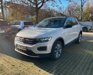 VW Volkswagen T-Roc 1.5 TSI Style, AHK, ACC, Unfallf Gebrauchtwagen