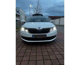 Skoda Skoda Octavia 1.6 TDI DSG CLEVER Combi CLEVER Gebrauchtwagen