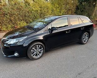 Toyota Toyota Avensis Combi 1,8-l-Valvematic Edition Edit Gebrauchtwagen