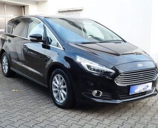 Ford Ford S-MAX Titanium,Navi LED Sitzklima ACC Gebrauchtwagen