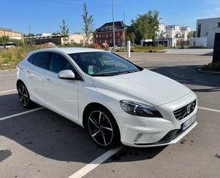 Volvo Volvo V40 D2 R Design R Design Leder, Navi, Xenon, Gebrauchtwagen