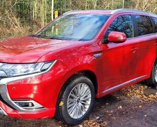 Mitsubishi Mitsubishi Plug-in Hybrid Outlander 2.4 PHEV TOP Gebrauchtwagen