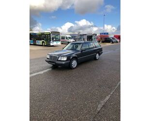 Mercedes-Benz Mercedes-Benz E 300 VOLLAUSSTATTUNG/ 7-Sitzer / 4 Gebrauchtwagen