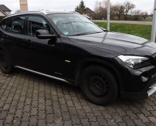 BMW BMW X1 sDrive18d*AHK*Lenkradheizung*PDC*Sitzheizun Gebrauchtwagen