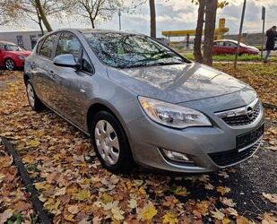 Opel Opel Astra J Lim. 5-trg. Selection Gebrauchtwagen