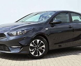 Kia Kia Ceed III 1.5 T-GDI DCT Spin Alu Rückfahrkamera Gebrauchtwagen