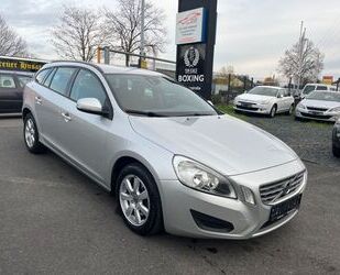 Volvo Volvo V60 Automatik Summum/Navi/Klima/Pdc/Cruise/A Gebrauchtwagen