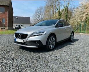 Volvo Volvo V40 Cross Country T3 Geartronic Plus Plus Gebrauchtwagen