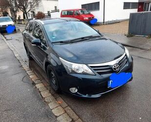 Toyota Toyota Avensis Combi 2,0-l-D-4D Comfort Comfort Gebrauchtwagen