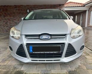 Ford Ford Focus 1,6 Ti-VCT 77kW Turnier Trend Silber Gebrauchtwagen