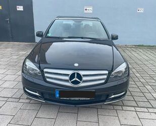 Mercedes-Benz Mercedes-Benz C 250 CGI BlueEFFICIENCY ELEGANCE Au Gebrauchtwagen