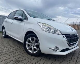 Peugeot Peugeot 208 Style °TEMPOMAT °KLIMA °NAVI °PDC Gebrauchtwagen