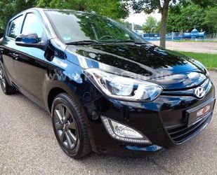 Hyundai Hyundai i20 1.2 16V*TEMPOMAT-1.HAND-EURO 5-ALU-SH Gebrauchtwagen