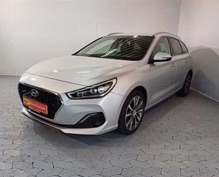 Hyundai Hyundai i30 CW 1.6 CRDi Style Automatik NAVI+LED+S Gebrauchtwagen