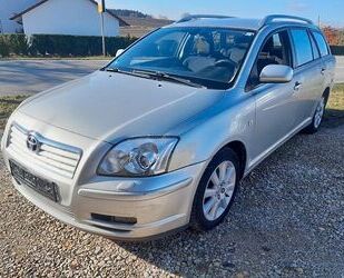 Toyota Toyota Avensis Kombi 2.0 D-4D Executive Gebrauchtwagen