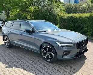 Volvo Volvo V60 ULTIMATE DARK +360+STANDHZG+AHK+19