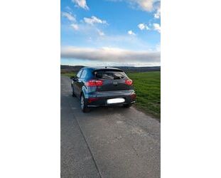 Kia Kia Rio 1.2 Attract Attract Gebrauchtwagen