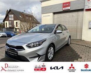 Kia Kia Ceed 1.5 T-GDI EU6e 5 1.5T Vision DCT7 **KOMFO Gebrauchtwagen