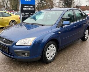 Ford Ford Focus Lim. Fun X 1.6*1.HAND*U.FREI*KLIMA*4TRG Gebrauchtwagen