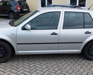 VW Volkswagen Golf 1.6 Auto Basis Gebrauchtwagen