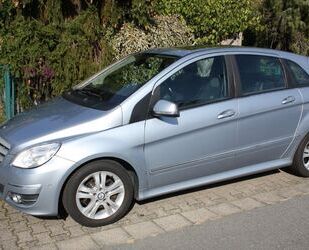 Mercedes-Benz Mercedes-Benz B 200 Sportpaket AHK Glasdach TU 11/ Gebrauchtwagen