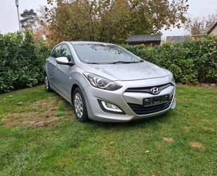 Hyundai Hyundai i30 1.4 Classic mit Standheizung Gebrauchtwagen