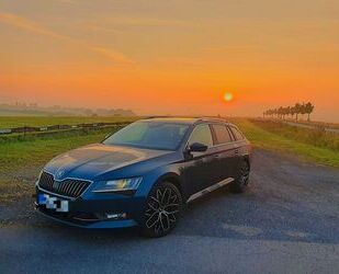 Skoda Skoda Superb 2.0 TSI DSG 4x4 STYLE COMBI STYLE Gebrauchtwagen