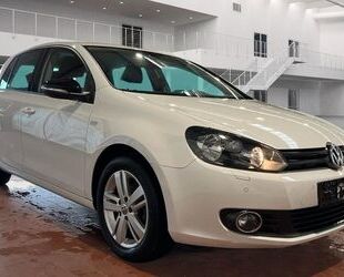 VW Volkswagen Golf 1.6 TDI DSG BlueMotion/BEHINDERTEN Gebrauchtwagen