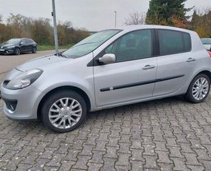 Renault Renault Clio 1.6 16V 65kW aus 1 Hand Gebrauchtwagen