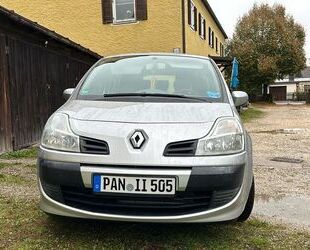 Renault Renault Grand Modus Authentique 1.2 16V eco2 55kW Gebrauchtwagen