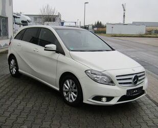 Mercedes-Benz Mercedes-Benz B 200 B -Klasse AUTOMATIK 7G PANO Gebrauchtwagen