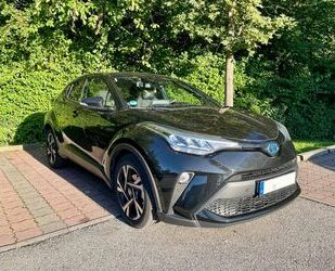 Toyota Toyota C-HR 1.8-l-VVTi Hybrid Team Deutschland Tea Gebrauchtwagen