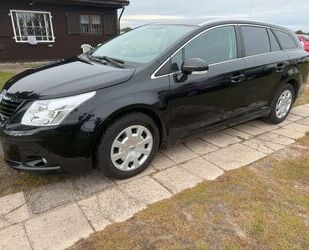 Toyota Toyota Avensis 1.8 Kombi Klima Navi TÜV neu Gebrauchtwagen