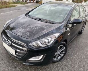 Hyundai Hyundai +i30 cw+blue Classic+Klima+SHZ+PDC Gebrauchtwagen