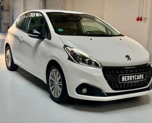 Peugeot Peugeot 208 1.2 Allure PureTech 110*KLIMA*LEDER*KA Gebrauchtwagen