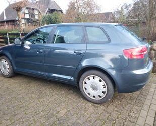 Audi Audi A3 1.6 TDI (DPF) 77kW Attraction Sportback A. Gebrauchtwagen