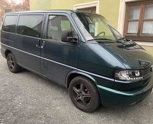 VW Volkswagen T4 Caravelle 2.5 TDI 75kW Standard Gebrauchtwagen