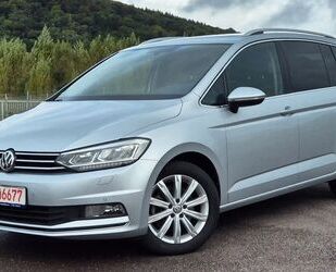 VW Volkswagen Touran Highline 2.0 TDI, DSG, LED, AHK. Gebrauchtwagen