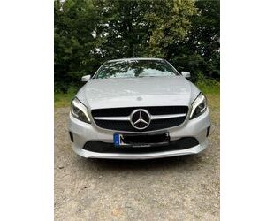 Mercedes-Benz Mercedes-Benz A 200 d DCT -7 Leder Distronic HK Gebrauchtwagen