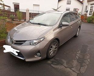 Toyota Toyota Auris Touring Sports Touring Sports 2,0-l-D Gebrauchtwagen