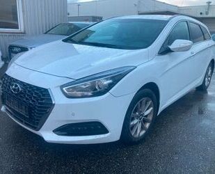 Hyundai Hyundai i40 cw 1.6 CRDi 1. Hand Euro 6 Navi Gebrauchtwagen